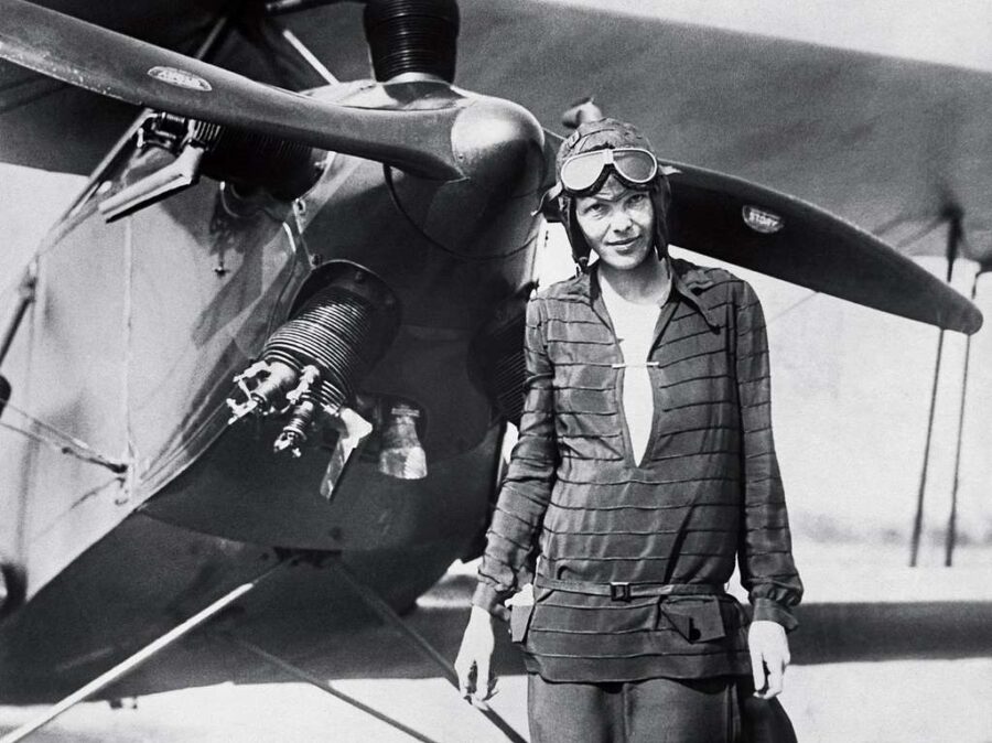 Amelia Earhart: scomparsa nel nulla